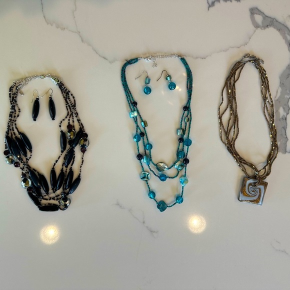 Jewelry - Necklace and Earring Bundle